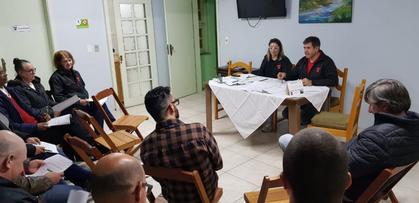 REUNIÃO COM A DIRETORIA